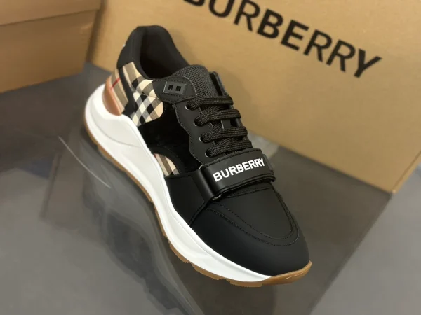 BURBERRY VINTAGE CHECK SNEAKERS - BBR114