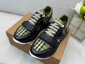 BURBERRY VINTAGE CHECK SNEAKERS - BBR118