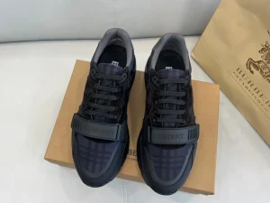 BURBERRY VINTAGE CHECK SNEAKERS - BBR119