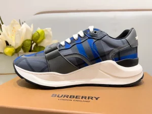 BURBERRY VINTAGE CHECK SNEAKERS - BBR122