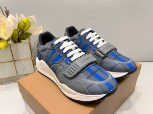 BURBERRY VINTAGE CHECK SNEAKERS - BBR122