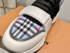 BURBERRY VINTAGE CHECK SNEAKERS - BBR125