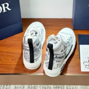 DIOR B23 HIGH-TOP SNEAKERS UNISEX NEWSPAPER CANVAS WHITE – CD161