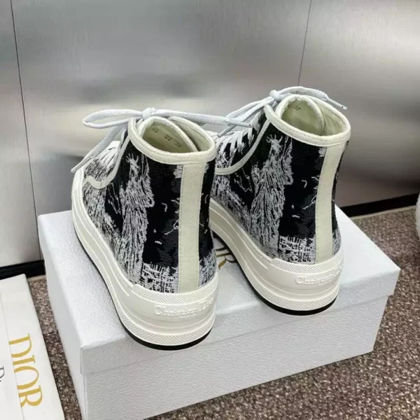 WALK'N'DIOR HIGH-TOP PLATFORM SNEAKERS WOMEN NEW YORK STATUE OF LIBERTY EMBROIDERED BLACK – CD162