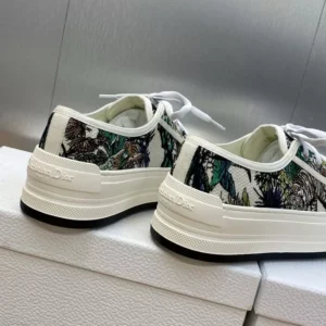 WALK'N'DIOR PLATFORM SNEAKERS UNISEX ETOILE DE VOYAGE EMBROIDERED MULTICOLOR – CD168