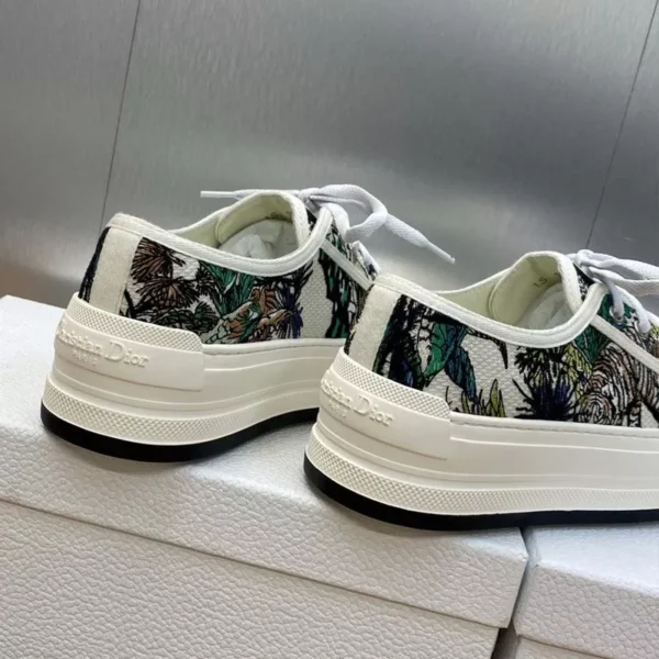 WALK'N'DIOR PLATFORM SNEAKERS UNISEX ETOILE DE VOYAGE EMBROIDERED MULTICOLOR – CD168