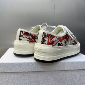 WALK'N'DIOR PLATFORM SNEAKERS UNISEX LE COEUR DES PAPILLONS EMBROIDERED WHITERED – CD167