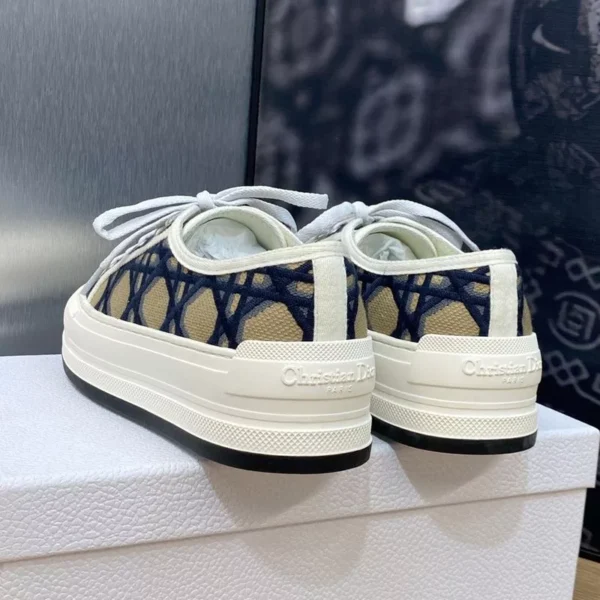 WALK'N'DIOR PLATFORM SNEAKERS UNISEX MACROCANNAGE EMBROIDERED BLUE – CD148