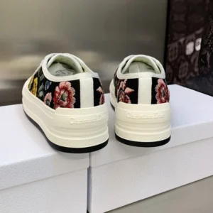 WALK'N'DIOR PLATFORM SNEAKERS UNISEX PETITES FLEURS EMBROIDERED BLACK – CD151