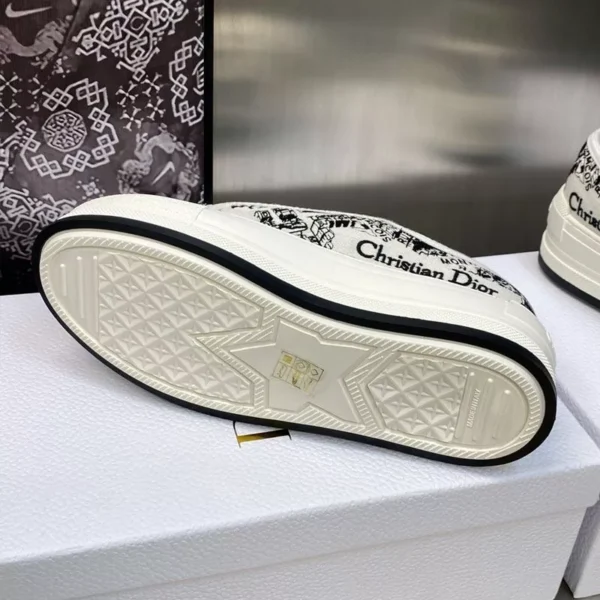 WALK'N'DIOR PLATFORM SNEAKERS UNISEX PLAN DE PARIS EMBROIDERED BLACK – CD147