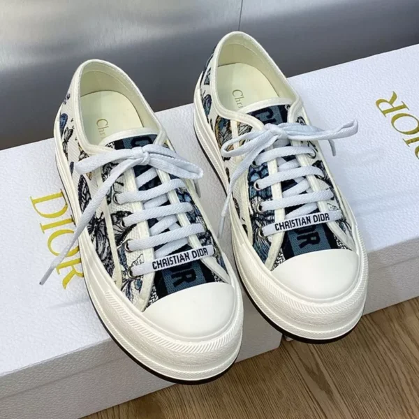 WALK'N'DIOR PLATFORM SNEAKERS UNISEX TOILE DE JOUY MEXICO EMBROIDERED WHITEBLUE – CD152