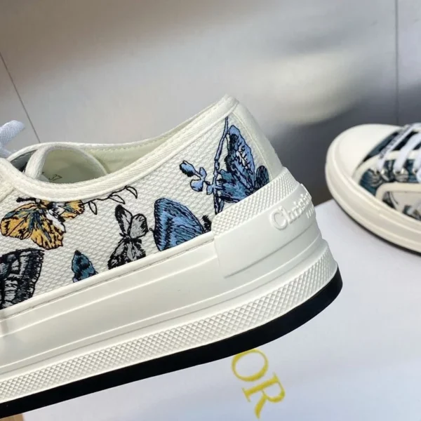 WALK'N'DIOR PLATFORM SNEAKERS UNISEX TOILE DE JOUY MEXICO EMBROIDERED WHITEBLUE – CD152