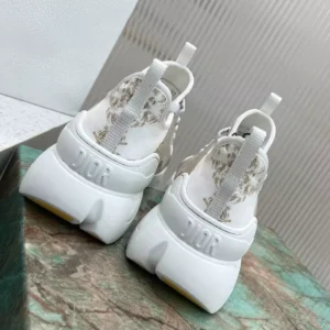 DIOR D-CONNECT SNEAKERS WOMEN REVE D'INFINI TECHNICAL FABRIC WHITEGOLD – CD195