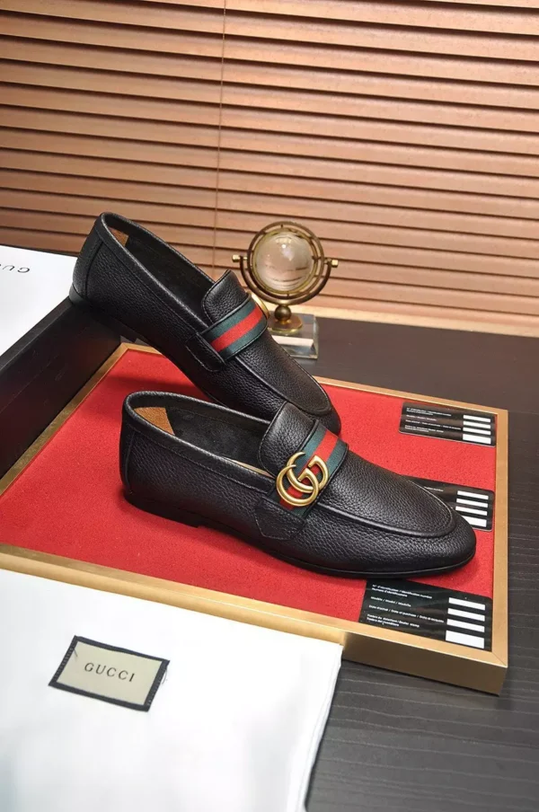 GUCCI BLACK LEATHER LOAFER WITH DOUBLE G AND WEB - LDG28