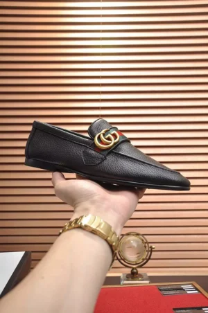 GUCCI BLACK LEATHER LOAFER WITH DOUBLE G AND WEB - LDG28