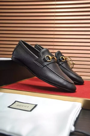 GUCCI JORDAAN LEATHER LOAFER IN BLACK - LDG23