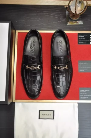 GUCCI JORDAAN LOAFER IN BLACK CROCODILE - LDG31