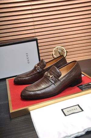 GUCCI JORDAAN LOAFER IN BROWN CROCODILE - LDG27
