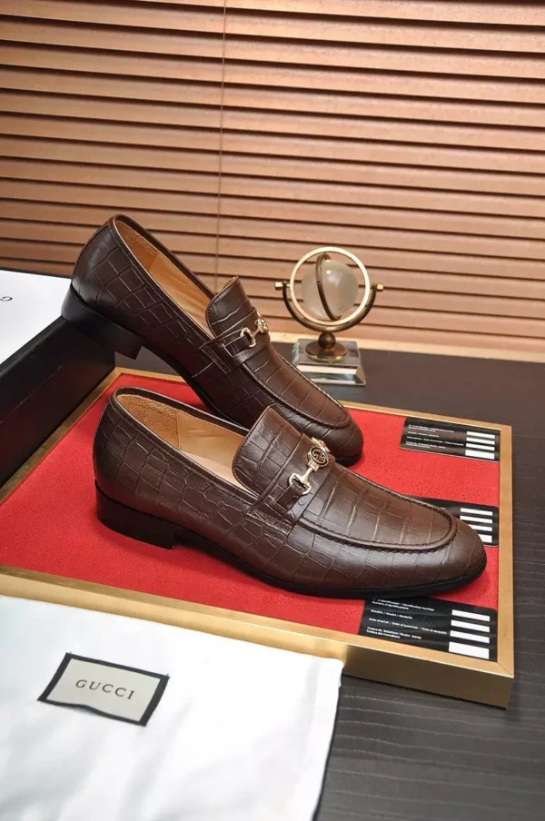 GUCCI JORDAAN LOAFER IN BROWN CROCODILE - LDG27