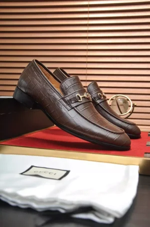 GUCCI JORDAAN LOAFER IN BROWN CROCODILE - LDG27