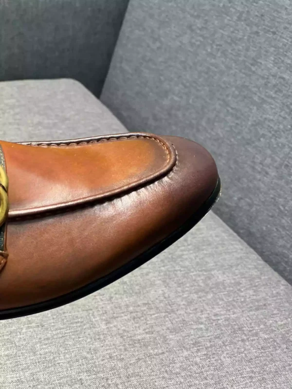 GUCCI LEATHER LOAFER WITH DOUBLE G AND WEB IN BROWN - LDG26