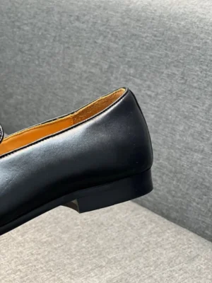 GUCCI LOAFER WITH HORSEBIT IN BLACK - LDG24