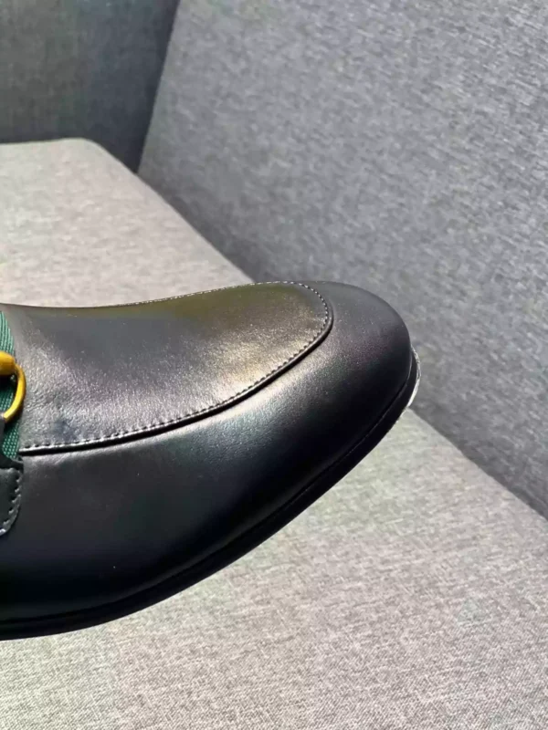 GUCCI LOAFER WITH WEB IN BLACK - LDG25