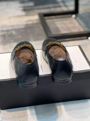 GUCCI LOAFER WITH WEB IN BLACK - LDG25