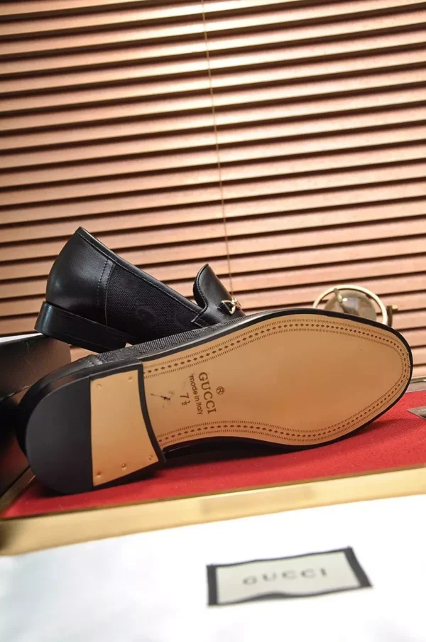 GUCCI MAXI GG GUCCI JORDAAN LOAFER IN BLACK - LDG29
