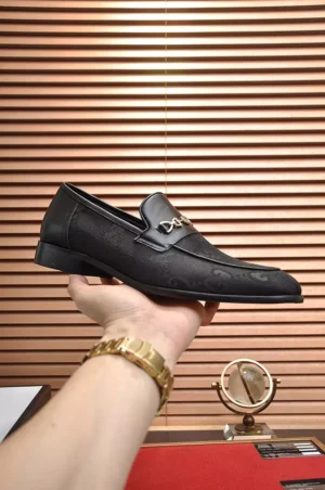 GUCCI MAXI GG GUCCI JORDAAN LOAFER IN BLACK - LDG29
