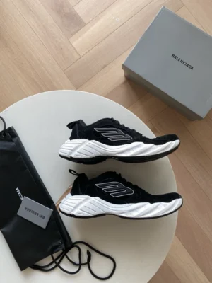 MEN'S MONDAY SHOE IN BLACKWHITE - BB282