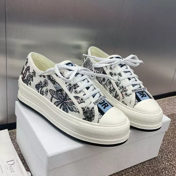 WALK'N'DIOR PLATFORM SNEAKERS UNISEX CABINET DE CURIOSITES EMBROIDERED WHITE – CD192