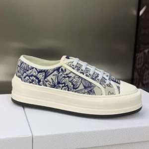 WALK'N'DIOR PLATFORM SNEAKERS UNISEX JARDIN D'HIVER EMBROIDERED BLUE – CD187