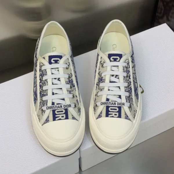 WALK'N'DIOR PLATFORM SNEAKERS UNISEX JARDIN D'HIVER EMBROIDERED BLUE – CD187