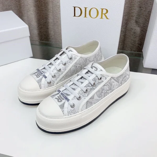 WALK'N'DIOR PLATFORM SNEAKERS UNISEX JARDIN D'HIVER EMBROIDERED GREY – CD194