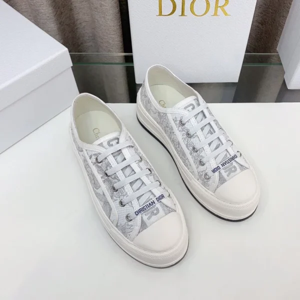 WALK'N'DIOR PLATFORM SNEAKERS UNISEX JARDIN D'HIVER EMBROIDERED GREY – CD194