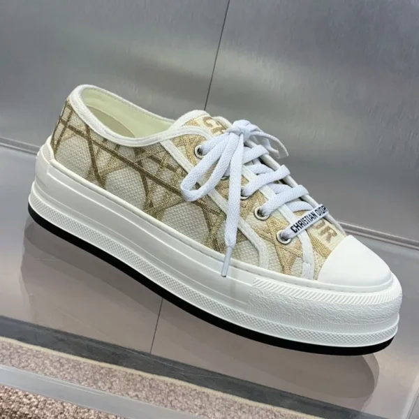 WALK'N'DIOR PLATFORM SNEAKERS UNISEX MACROCANNAGE EMBROIDERED GOLD – CD183