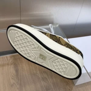 WALK'N'DIOR PLATFORM SNEAKERS UNISEX TOILE DE JOUY VOYAGE EMBROIDERED BEIGE – CD186