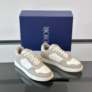 DIOR B27 UPTOWN LOW-TOP SNEAKERS BEIGE AND WHITE GRAINED CALFSKIN WITH WHITE GRAVITY LEATHER – CD223