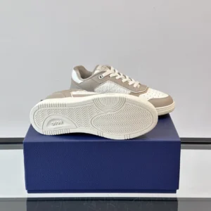 DIOR B27 UPTOWN LOW-TOP SNEAKERS BEIGE AND WHITE GRAINED CALFSKIN WITH WHITE GRAVITY LEATHER – CD223