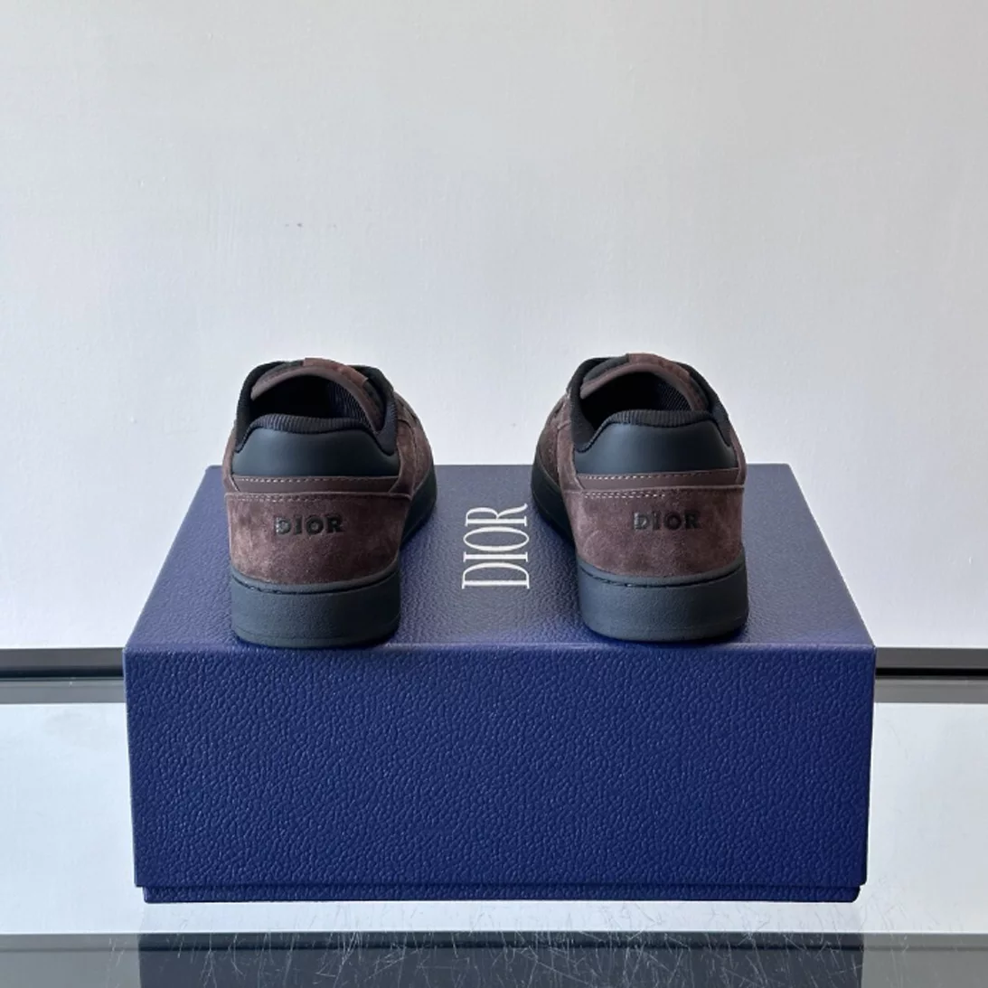 DIOR B27 UPTOWN LOW-TOP SNEAKERS DEEP BROWN SUEDE, BLACK SMOOTH CALFSKIN – CD214