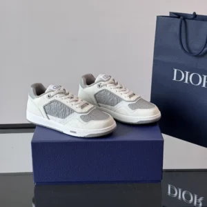 DIOR B27 UPTOWN LOW-TOP SNEAKERS WHITE SMOOTH CALFSKIN AND WHITE OBLIQUE JACQUARD – CD217