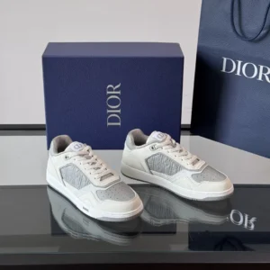 DIOR B27 UPTOWN LOW-TOP SNEAKERS WHITE SMOOTH CALFSKIN AND WHITE OBLIQUE JACQUARD – CD217