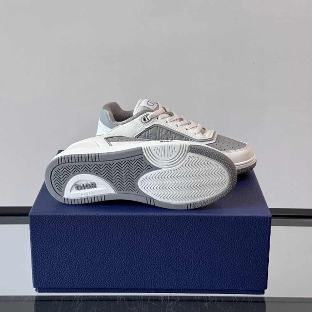 DIOR B27 UPTOWN LOW-TOP SNEAKERS WHITE SMOOTH CALFSKIN AND WHITE OBLIQUE JACQUARD – CD217