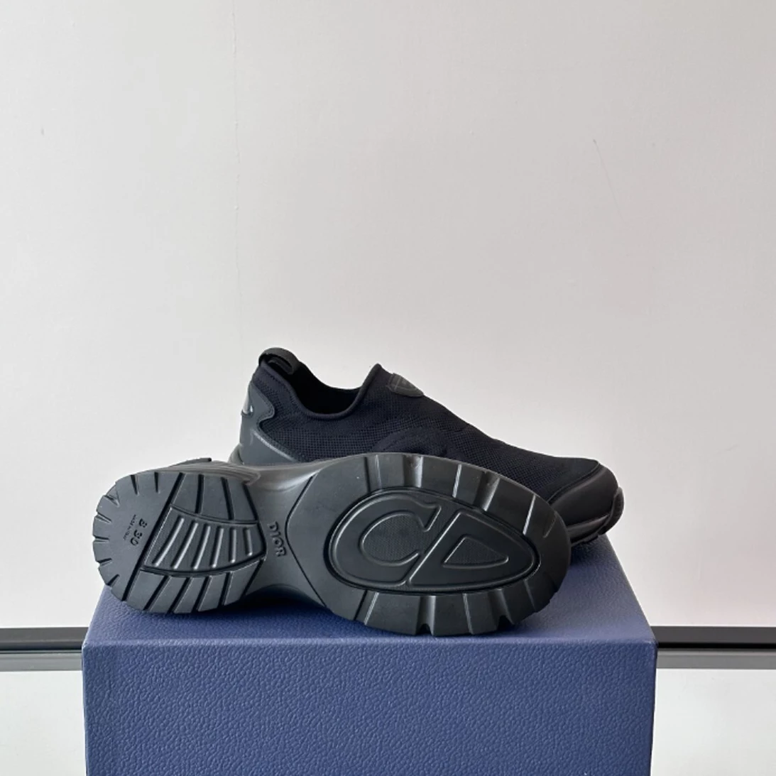 DIOR B30 COUNTDOWN SNEAKERS BLACK TECHNICAL MESH AND BLACK TECHNICAL FABRIC – CD228