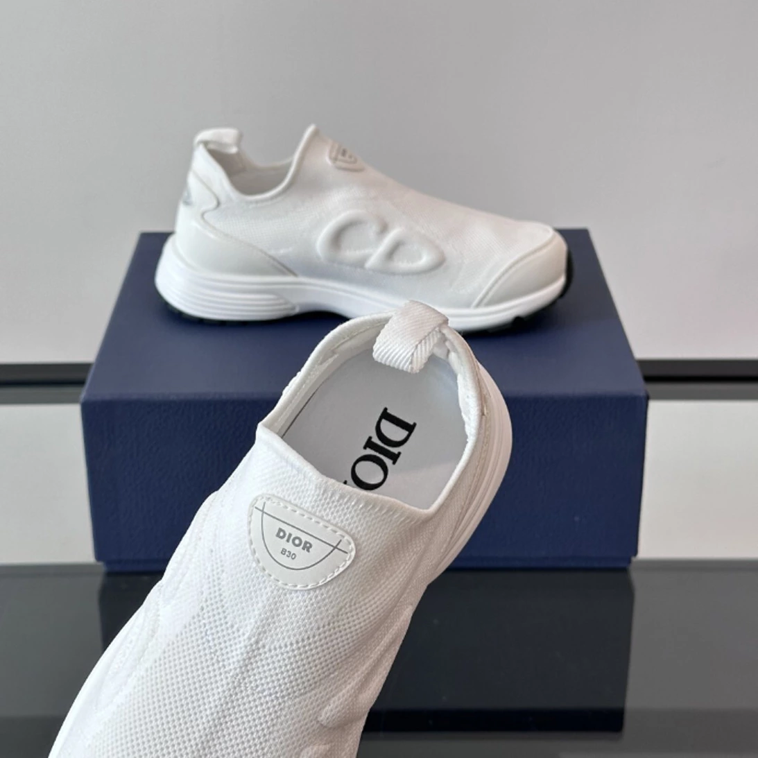 DIOR B30 COUNTDOWN SNEAKERS WHITE TECHNICAL MESH AND BLACK TECHNICAL FABRIC – CD229