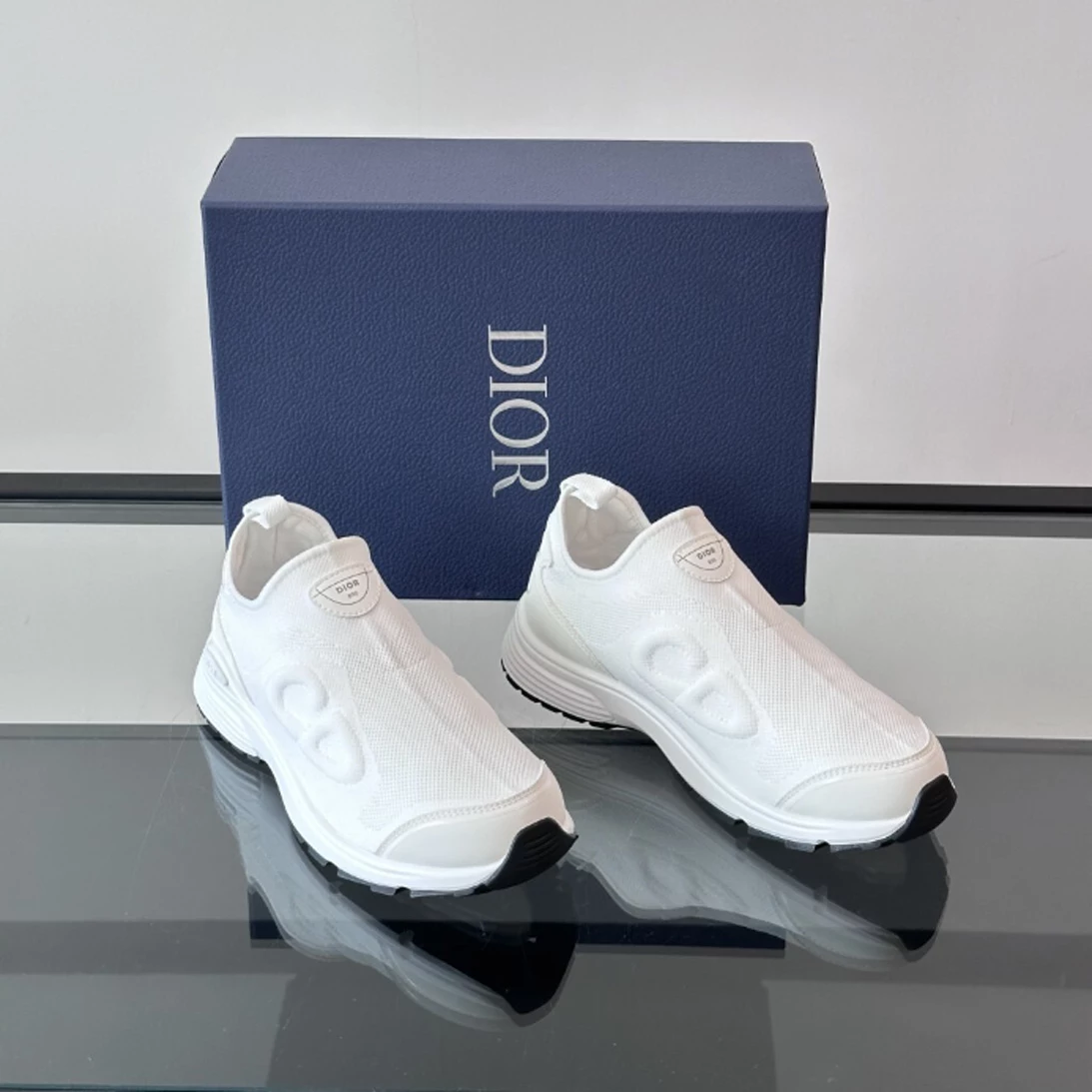 DIOR B30 COUNTDOWN SNEAKERS WHITE TECHNICAL MESH AND BLACK TECHNICAL FABRIC – CD229