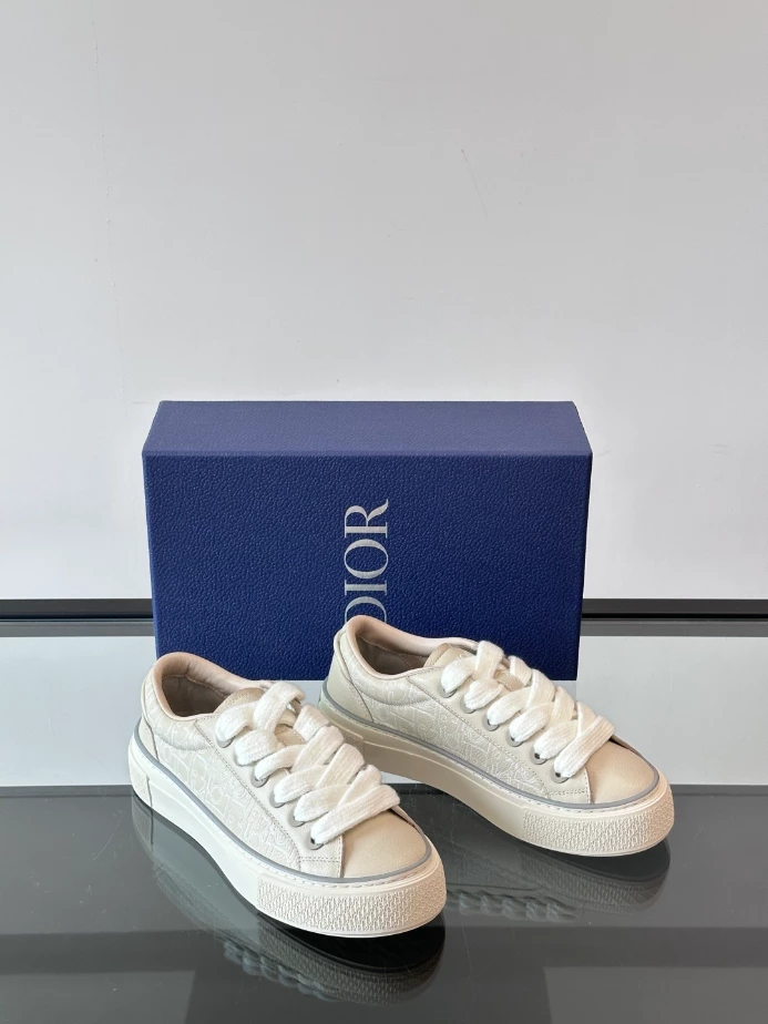 DIOR B33 SPIN SNEAKERS BEIGE GRAINED CALFSKIN AND BEIGE GRAVITY OUTLINE LEATHER – CD201