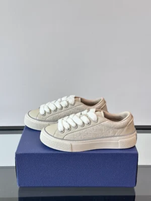 DIOR B33 SPIN SNEAKERS BEIGE GRAINED CALFSKIN AND BEIGE GRAVITY OUTLINE LEATHER – CD201
