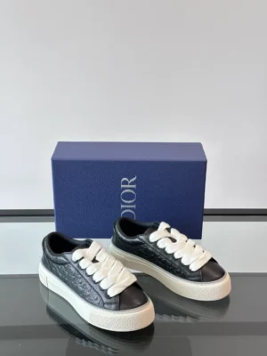 DIOR B33 SPIN SNEAKERS BLACK GRAINED CALFSKIN AND BLACK GRAVITY LEATHER – CD200